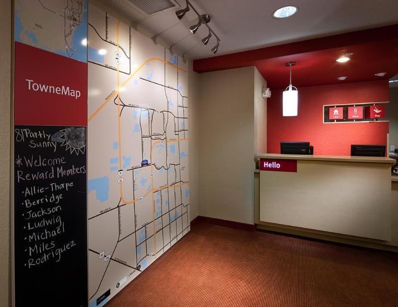 Candlewood Suites Miami Lakes By Ihg Eksteriør billede
