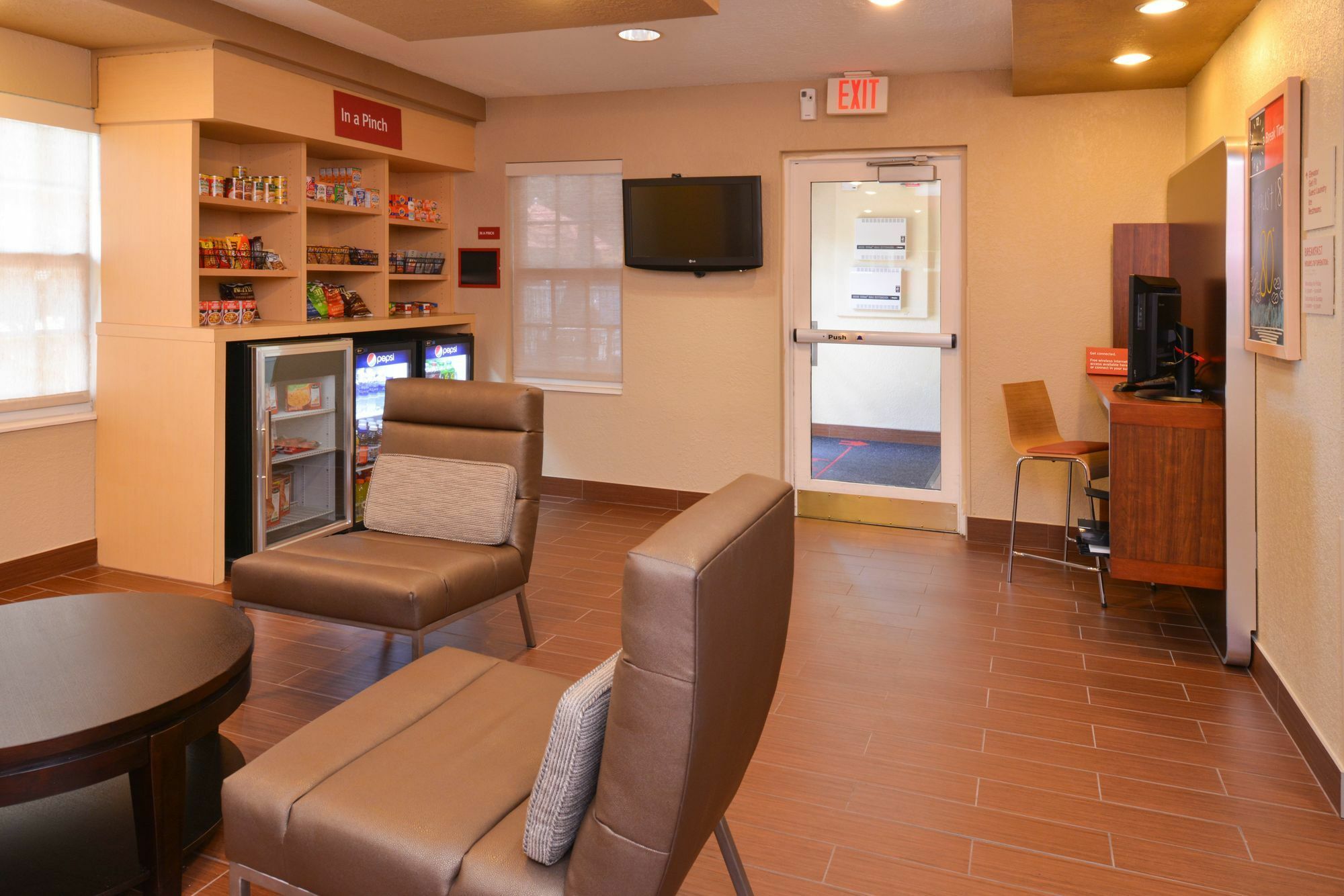 Candlewood Suites Miami Lakes By Ihg Eksteriør billede